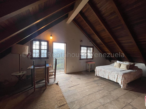 Casa De Campo En Venta En La Colonia Tovar Con 2200 Metros De Terreno Propio Excelente Ubicación Lista Para Firmar Nela 24-18402