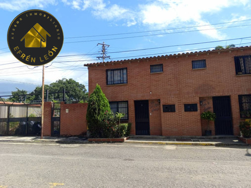 Se Vende Casa En La Casona, Castillejo, Guatire