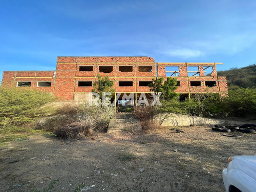 Terreno Ubicado En Excelente Zona Comercial Turística, Altagracia, Gómez, Isla De Margarita, Nueva Esparta - Cod. 0860