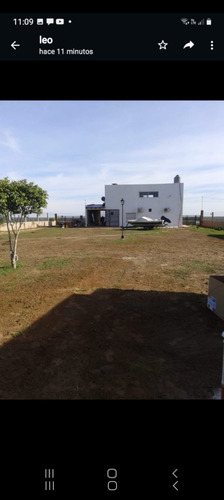 Casa De 4 Dormitorios Y 3 Baños Con Casa De Casero