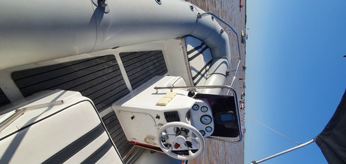 Semirrigido Kiel 560 Con Motor Mercury 90 Hp 4 T 2100 Cc