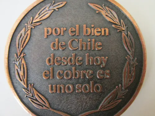 Antigua Medalla Fundacion De Codelco Chile Año 1976 Escasa (Usado)