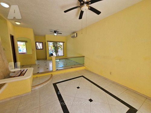 Casa En Renta 3 Recámaras, 2 Niveles, Residencial Las Torres 2, Cancún
