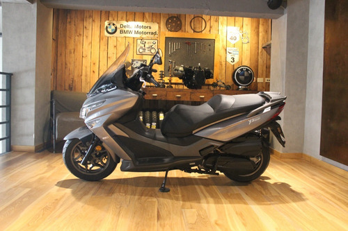 Imagen 6 de 17 de Kymco Scooter Xtown 250 Igual A 0km Usado Impecable