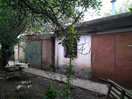 Se Vende En Barrio Los Boulevares Casa Galpon