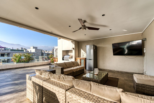 Excelente Duplex Con Quincho En Azotea, Dehesa Cen...