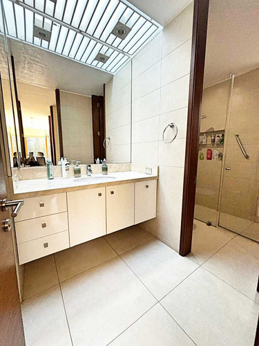 Lo Barnechea // Hermosa Casa En Condominio (101550)