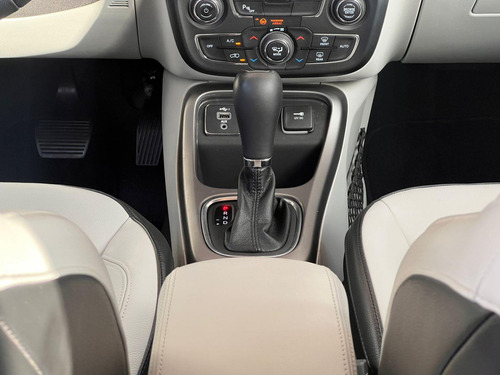 Jeep Compass 2.0 16V FLEX LONGITUDE AUTOMÁTICO