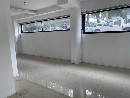 Local Comercial Sobre Av Italia