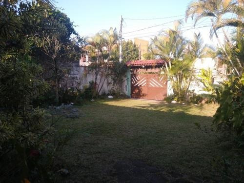 Imagem 13 de 14 de Ótima Casa Com 2 Quartos, Perto Da Praia E Comércios!