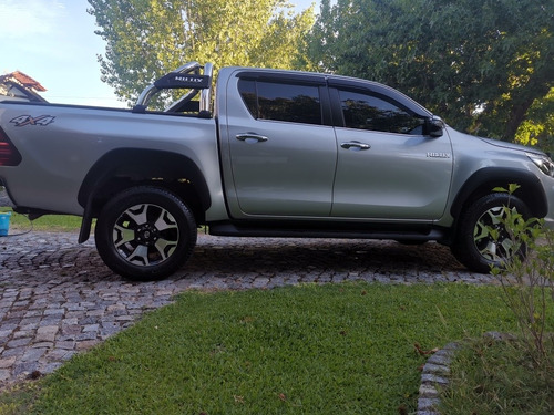 Toyota Hilux 2.8 Cd Srx 177cv 4x4 At 2018