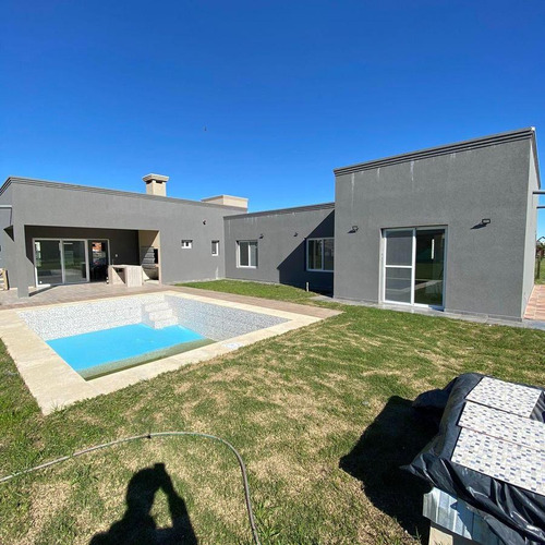 Casa En Alquiler O Venta. A Estrenar. Barrio Horizontes Al Sur. Canning.