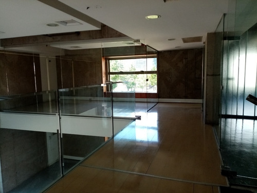 Lindo Local De 462 M2 Con Gran Acceso Desde La Calle