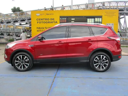 Ford Escape Titanium 4x4 2000cc At Aa