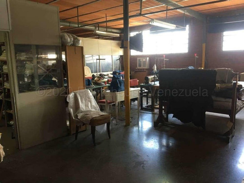 Edificio Comercial En Venta La Yaguara Mls #23-9006 Bm