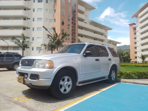 Ford Explorer 4.6 Centennial