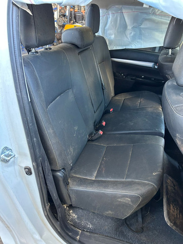 Sucata Hilux 2.8 2023 4x4 Automatica 4.600km - Rs Campo Bom