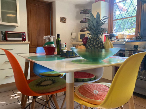 Casa En Venta De 5 Dorm Estilo Ley Pereira