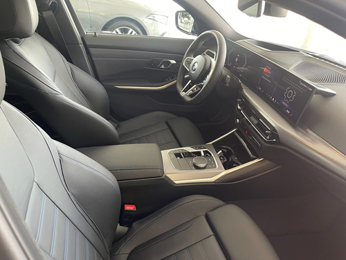 BMW Serie 3 3.0 330i Sedan Sport Line 252cv
