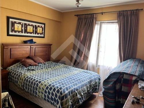Departamento En Venta De 4 Dorm., 2 Baños En Ñuñoa