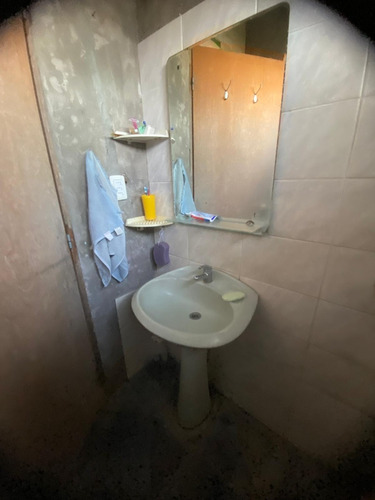 Casa De Dos Dormitorios En Balneario Los Pinos 2
