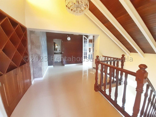 Apartamento En Venta En Los Naranjos Del Cafetal Con Espectacular Vista Al Ávila