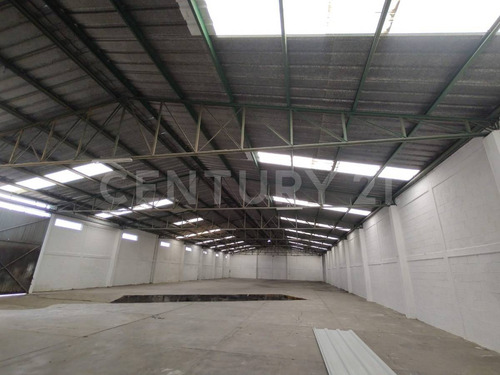 Bodega En Renta 1,000 M2, Chipilo, Pue.