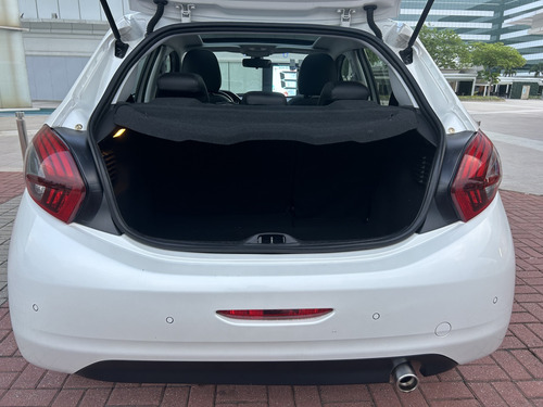 Peugeot 208 1.6 GRIFFE 16V FLEX 4P AUTOMÁTICO