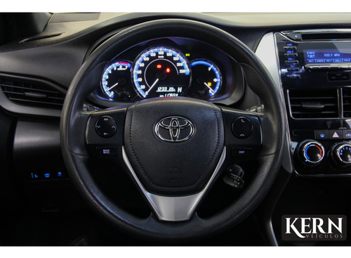 Toyota Yaris 1.3 16V FLEX XL MULTIDRIVE