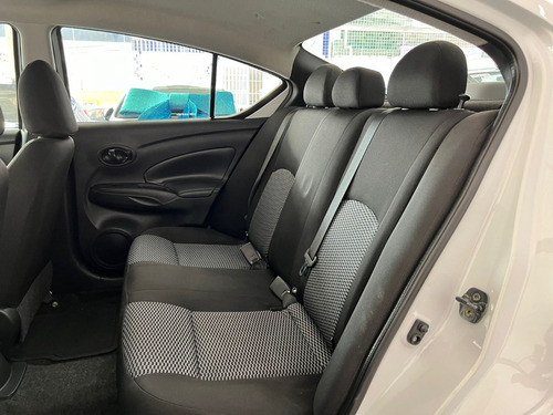 Nissan Versa V-Drive 1.0 12v 4p