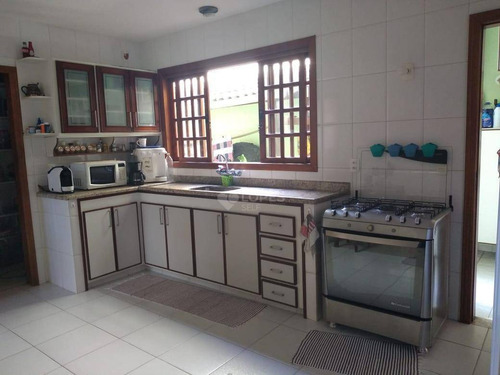 Imagem 11 de 14 de Casa Duplex Em Condomínio, Bem Localizada, Cômodos Amplos, Quintal, 04 Qts./04 Suítes, 338 M², R$ 1.400.000,00 - Itaipu - Niterói/rj - Ca20683