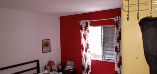 Imagem 6 de 10 de Casas Com 2 Quartos Sala Cozinha Banheiro Área De Serviço