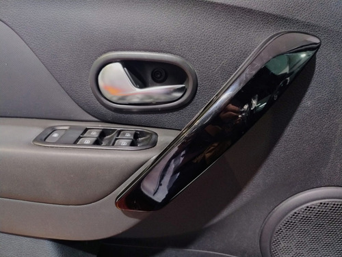 Renault Sandero Y Stepway 2023