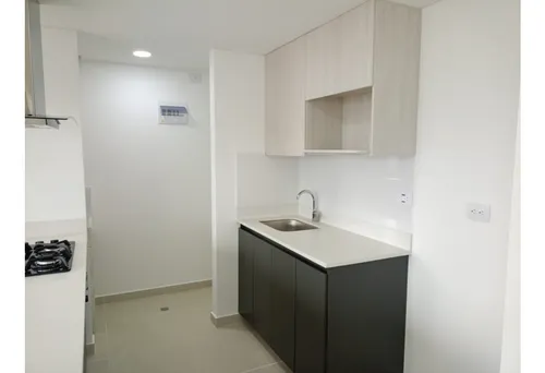 Estrene Este Hermoso Apartamento En Unidad Completa Super Ubicacion
