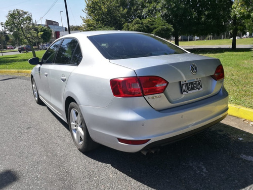Volkswagen Vento 2.5 Luxury Automático 2013 Gris Cuero Techo