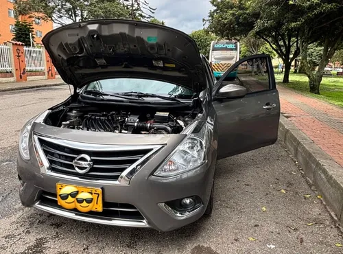 Nissan Versa Advance