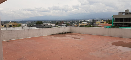 Imagen 10 de 11 de Oportunidad !! Casa Comercial - Vendo Cumbayá - La Primavera, Casa Grande !!