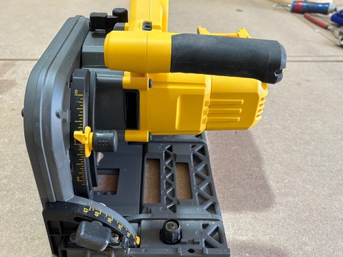 Sierra Circular Dewalt Dcs520 Flexvolt 60v 7-1/4 Amarillo (Usado)