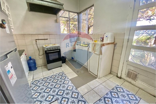 Oficina O Residencial En Recoleta