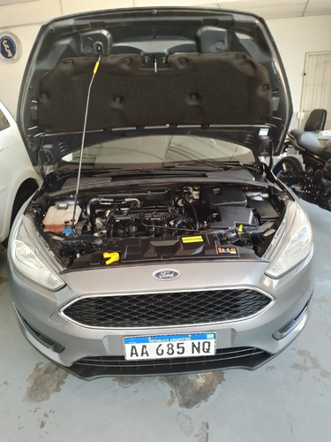 Imagen 2 de 11 de Ford Focus 2016