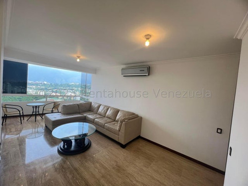 Apartamento En Alquiler En Lomas Del Sol 150mt2 3d 2b 3p