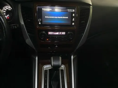 Mitsubishi Montero 2019