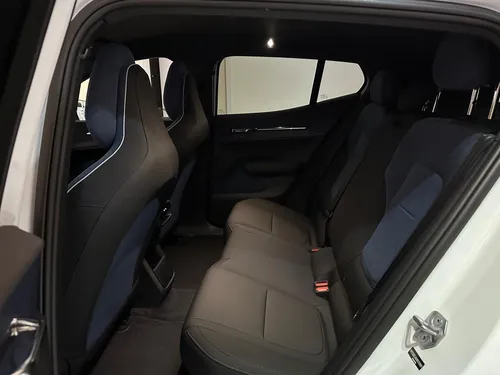 Volvo Ex30 2025