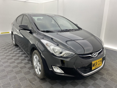 Imagen 3 de 25 de Hyundai Elentra Gls 1.8
