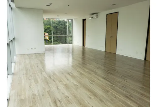 Oficina En Arriendo En Moderna Torre Empresarial En El Poblado