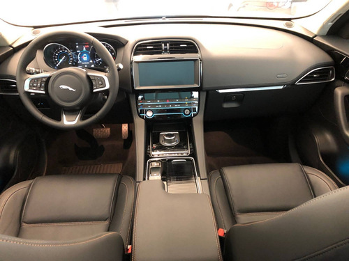 Jaguar F-pace 2.0 16v Turbo Diesel Prestige Awd 4p