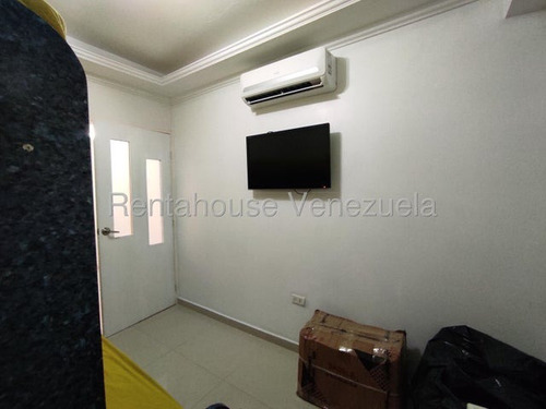 Cf Hermoso Apartamento A La Venta En Edificio Con Planta Eléctrica Y Conectado A Pozo En Maracay!! Listing 25-18344