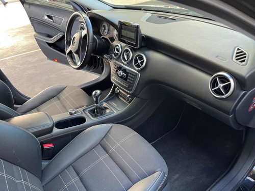Imagen 11 de 13 de Mercedes-benz Clase A 1.6 A 200 Urban B.efficiency 156cv