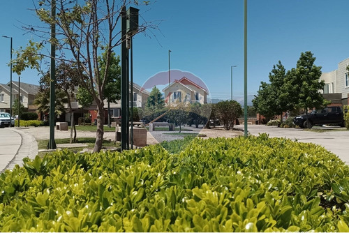 Arriendo En Buin, Linderos 3 Dorm -3 Baños