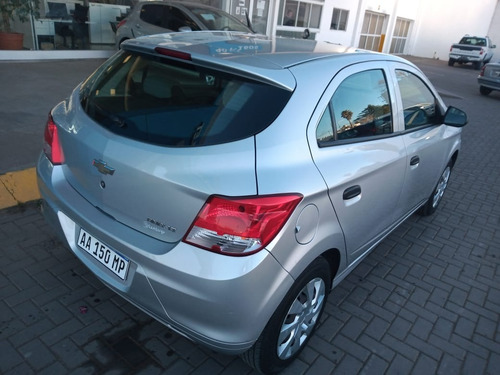 Imagen 5 de 15 de Chevrolet Onix 1.4 Lt